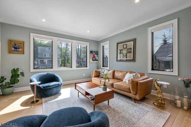 67 Westervelt Pl, Cresskill Boro, NJ 07626