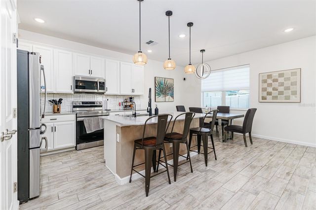 813 GRAZIE LOOP, Davenport, FL 33837