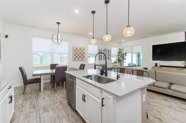 813 GRAZIE LOOP, Davenport, FL 33837