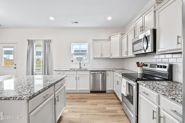 207 W Yellow Lois Drive, Hampstead, NC 28443