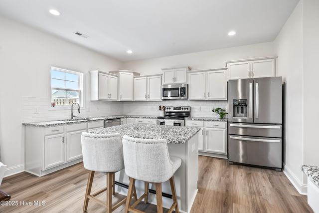 207 W Yellow Lois Drive, Hampstead, NC 28443