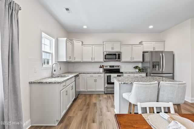 207 W Yellow Lois Drive, Hampstead, NC 28443