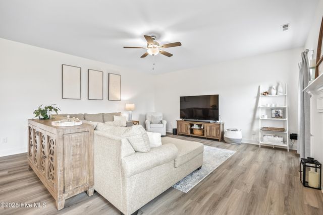 207 W Yellow Lois Drive, Hampstead, NC 28443