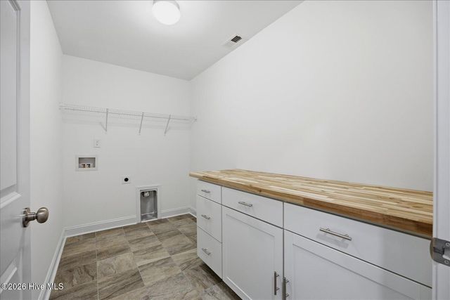 207 W Yellow Lois Drive, Hampstead, NC 28443