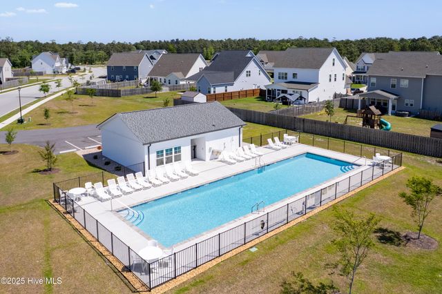 207 W Yellow Lois Drive, Hampstead, NC 28443