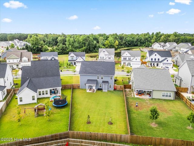 207 W Yellow Lois Drive, Hampstead, NC 28443