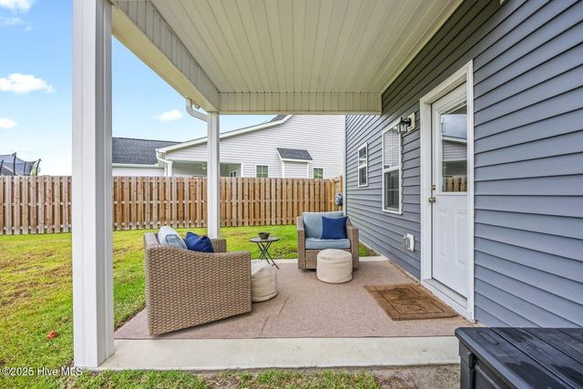 207 W Yellow Lois Drive, Hampstead, NC 28443