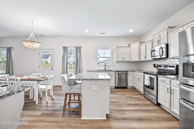 207 W Yellow Lois Drive, Hampstead, NC 28443