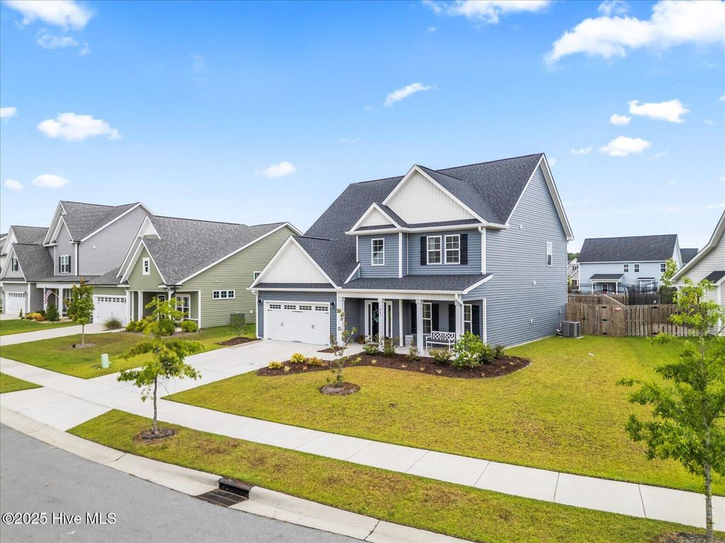 207 W Yellow Lois Drive, Hampstead, NC 28443