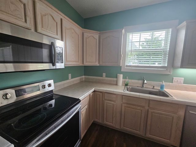 1028 Cherry Tree Ln., North Myrtle Beach, SC 29582
