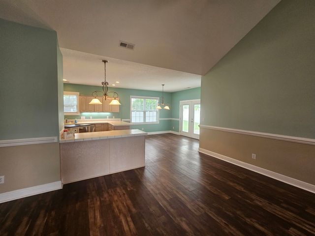 1028 Cherry Tree Ln., North Myrtle Beach, SC 29582