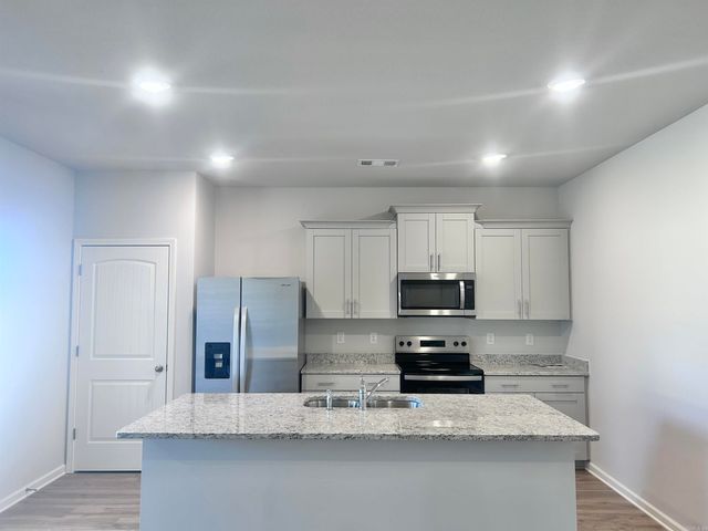 724 Edgemont Circle, Jonesboro, AR 72405