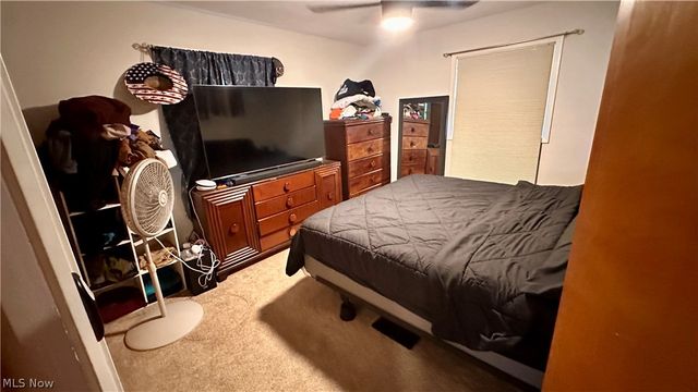 8470 Shadyview Avenue NW, Clinton, OH 44216