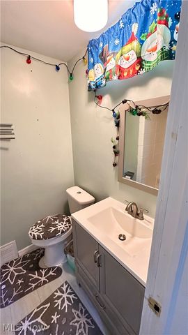 8470 Shadyview Avenue NW, Clinton, OH 44216