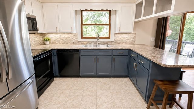8470 Shadyview Avenue NW, Clinton, OH 44216