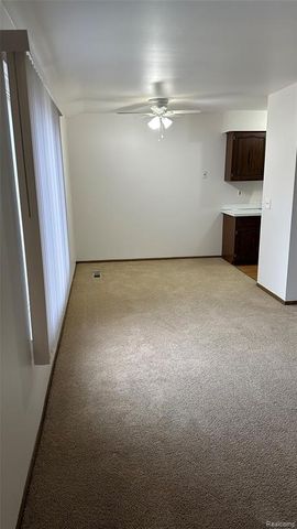22100 E 11 Mile Road Unit: 22112, Saint Clair Shores, MI 48081