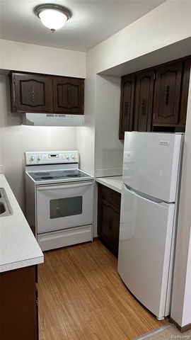 22100 E 11 Mile Road Unit: 22112, Saint Clair Shores, MI 48081