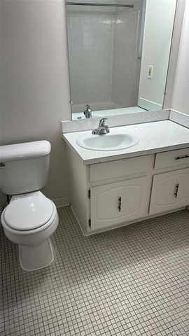 22100 E 11 Mile Road Unit: 22112, Saint Clair Shores, MI 48081
