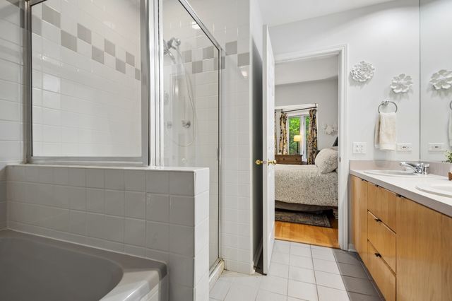 5317 S Drexel Avenue, Chicago, IL 60615