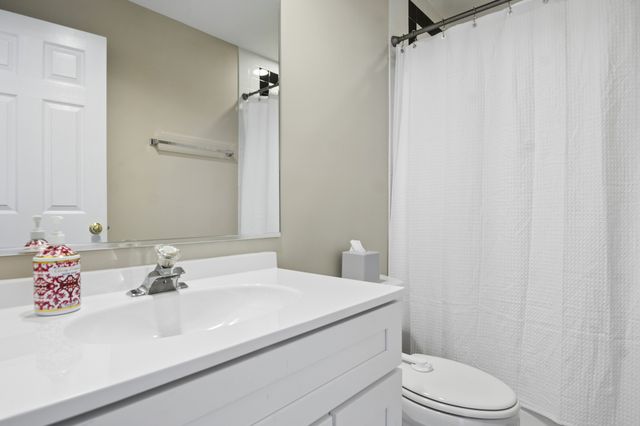 5317 S Drexel Avenue, Chicago, IL 60615