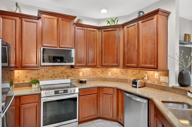 2125 VELVET LEAF DRIVE, Ocoee, FL 34761
