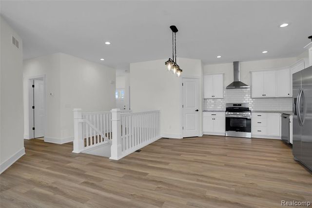 2324 Gilder Drive, Howell, MI 48843