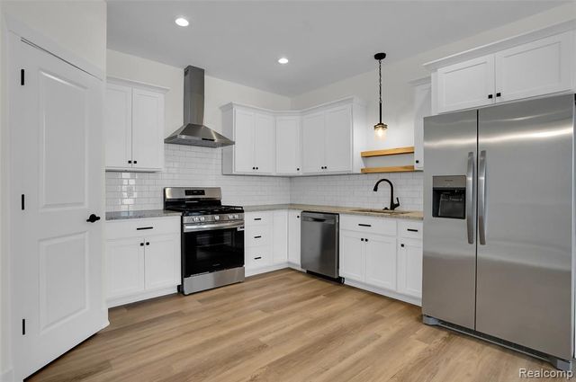 2324 Gilder Drive, Howell, MI 48843