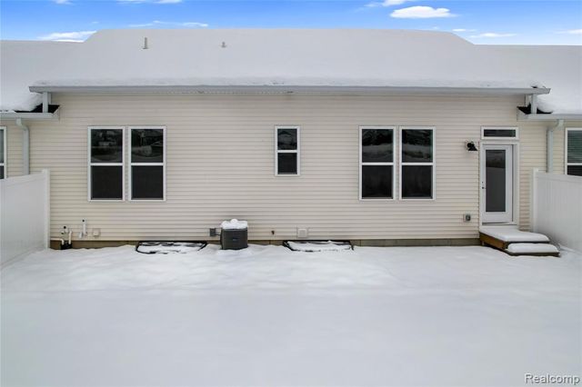 2324 Gilder Drive, Howell, MI 48843