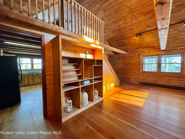 380 Easy Street, Catskill, NY 12414