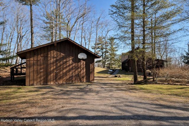 380 Easy Street, Catskill, NY 12414