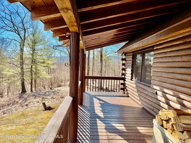 380 Easy Street, Catskill, NY 12414