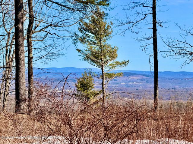 380 Easy Street, Catskill, NY 12414