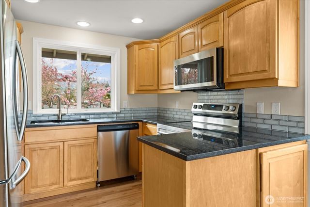 944 Maple Street, Edmonds, WA 98020