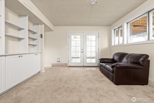 944 Maple Street, Edmonds, WA 98020