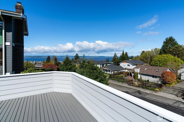 944 Maple Street, Edmonds, WA 98020