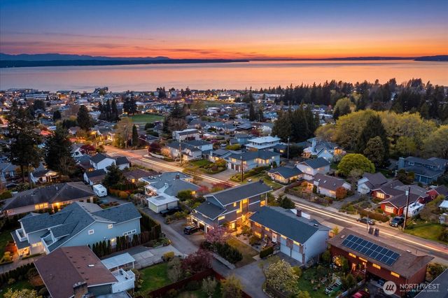944 Maple Street, Edmonds, WA 98020
