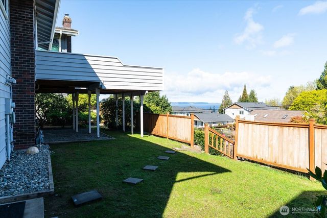 944 Maple Street, Edmonds, WA 98020