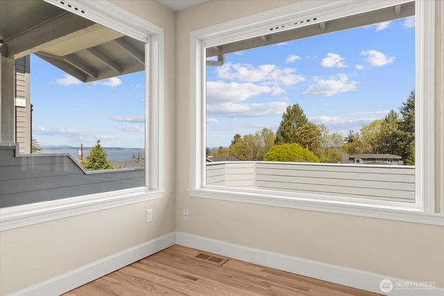 944 Maple Street, Edmonds, WA 98020