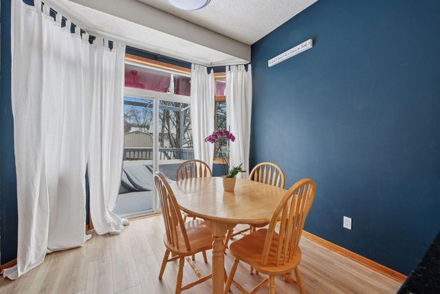 20911 Jameswood Court, Lakeville, MN 55044