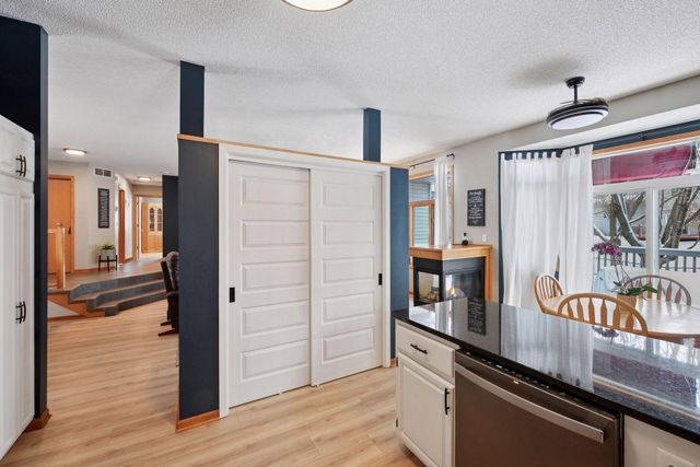 20911 Jameswood Court, Lakeville, MN 55044