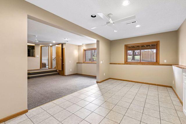 20911 Jameswood Court, Lakeville, MN 55044