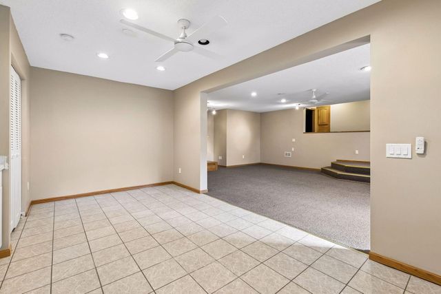 20911 Jameswood Court, Lakeville, MN 55044