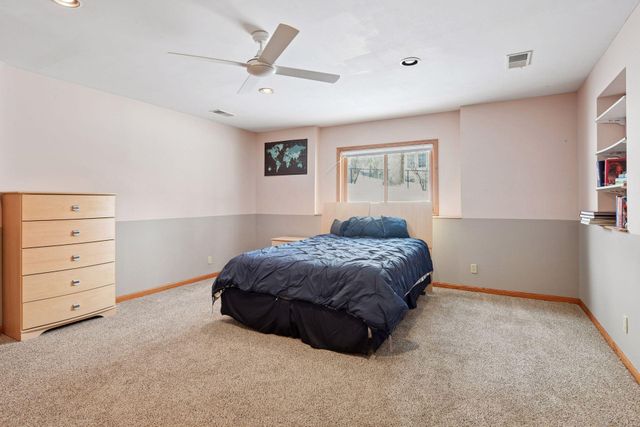 20911 Jameswood Court, Lakeville, MN 55044