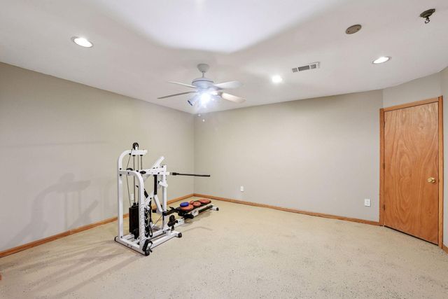 20911 Jameswood Court, Lakeville, MN 55044