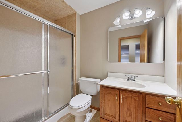 20911 Jameswood Court, Lakeville, MN 55044