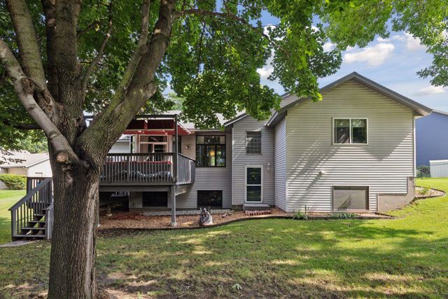 20911 Jameswood Court, Lakeville, MN 55044