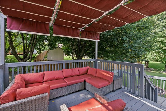 20911 Jameswood Court, Lakeville, MN 55044