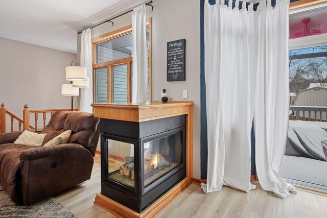 20911 Jameswood Court, Lakeville, MN 55044