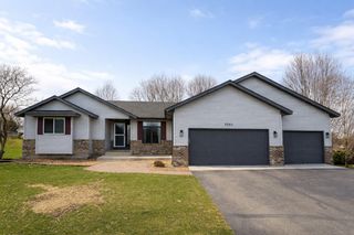 20911 Jameswood Court, Lakeville, MN 55044