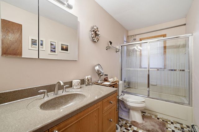 300 Tyler Avenue, Miller Place, NY 11764